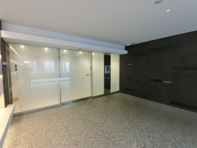 S-FORT行徳のエントランス