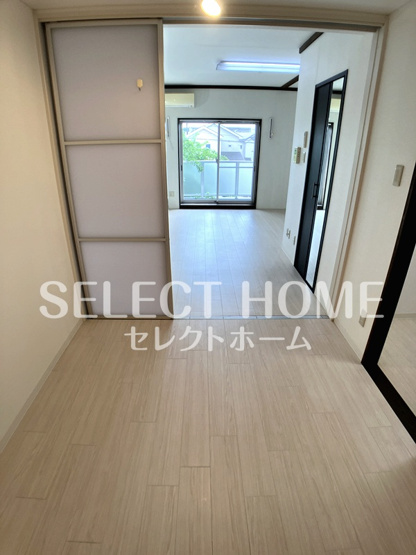 【寝室】 | PINE　EAST | 開放的な寝室です