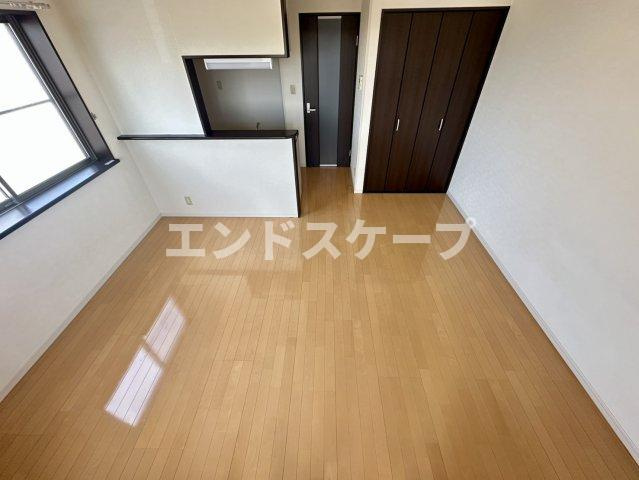 カサエスペランサＢの居間・リビング|高崎、前橋のお部屋探しはエンドスケープまで！お客様の理想お聞かせ下さい♪