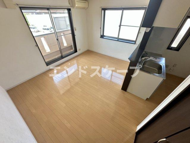 カサエスペランサＢの居間・リビング|高崎、前橋のお部屋探しはエンドスケープまで！お客様の理想お聞かせ下さい♪
