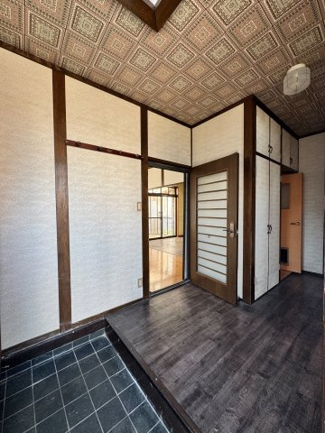 所沢市林3丁目中古戸建の玄関