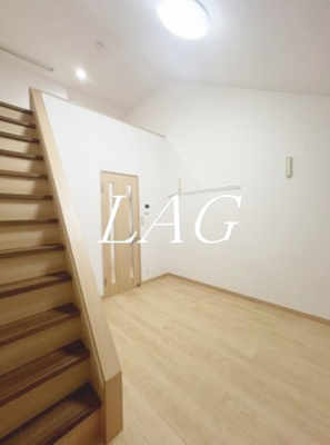 【居間・リビング】 | スカイビュー桜ヶ丘 | 洋室のお部屋です。