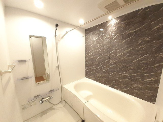 グランシャリオ高屋敷の浴室
