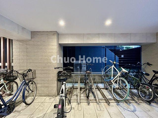 エグザレオーネ蔵前の駐輪場|【自転車置き場】最新の空き状況や費用などの詳細は担当スタッフまでお問い合わせください。