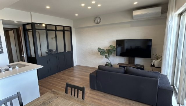 立川市高松町１丁目の中古マンションの居間・リビング