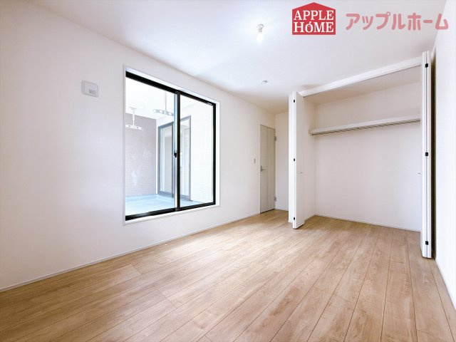 [新築住宅] 鶴ヶ島市下新田 第3 全3棟の洋室|２階居室は全室収納あり！たっぷりある収納活用でお部屋もキレイを保てます♪