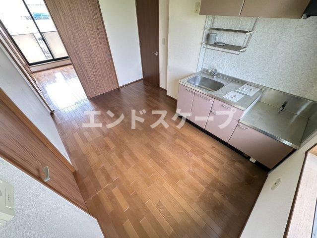 ルミエールＡの居間・リビング|高崎、前橋のお部屋探しはエンドスケープまで！お客様の理想お聞かせ下さい♪