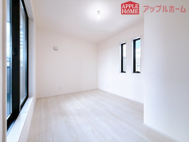 [新築住宅] 鶴ヶ島市下新田 第3 全3棟の洋室|２階居室は全室収納あり！たっぷりある収納活用でお部屋もキレイを保てます♪