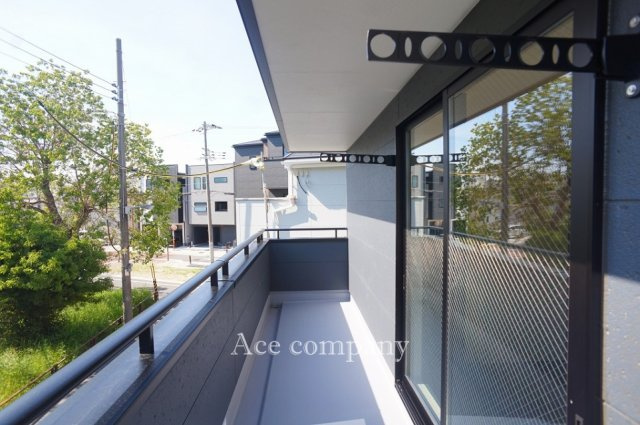 【バルコニー】 | 平野区平野市町3丁目【5号棟/全7棟】 | バルコニーは2階と3階にあります☆こちらはリビングに面した西向きのバルコニーです☆