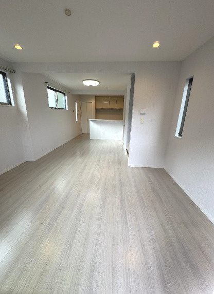 中古戸建 江東区 亀戸7丁目　所有権　４LDK　空家　2016年築の居間・リビング