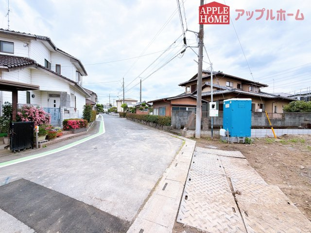 [新築住宅] 熊谷市玉井南 1期 全2棟の前面道路含む現地写真
