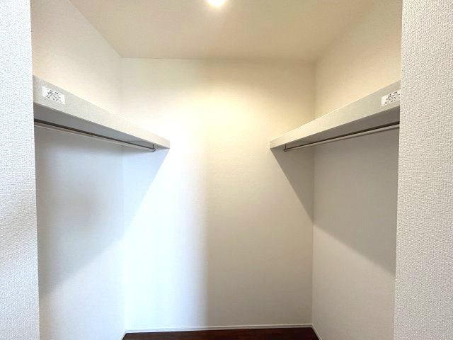 リーブルガーデンS第12富士見町時沢　5号棟の収納|2階洋室➀収納　ウォークインクローゼットです