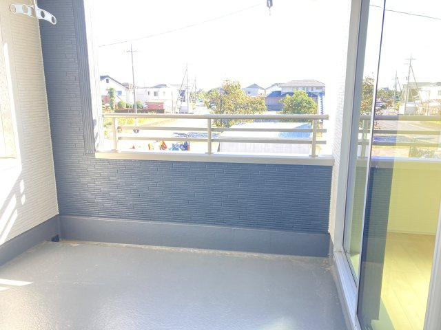 リーブルガーデンS第12富士見町時沢　5号棟のバルコニー|お洗濯にも便利なインナーバルコニー付き