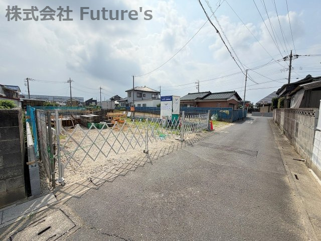 三郷市彦糸1丁目　新築戸建　全2棟　1号棟の前面道路含む現地写真|前面道路含む現地写真です。