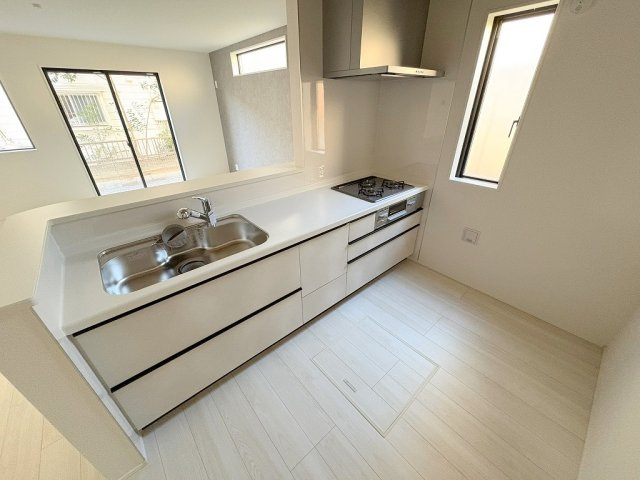 三郷市彦糸1丁目　新築戸建　全2棟　1号棟のキッチン|同施工会社の参考写真になります。