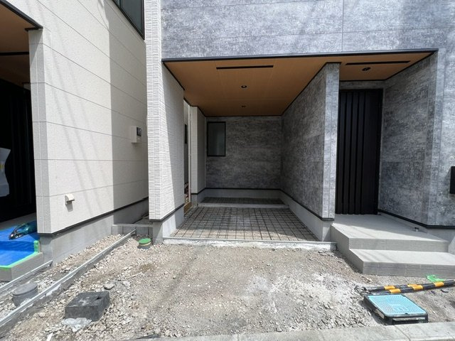 ◎茅ヶ崎市十間坂2丁目　新築戸建　3号棟◎の駐車場|お車を守るガレージ付き駐車場◇◇1台分◇◇