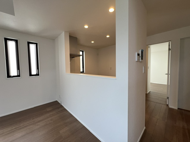 ◎茅ヶ崎市十間坂2丁目　新築戸建　3号棟◎のキッチン|カウンターキッチン◇◇椅子を添えてカフェぽくしてはいかがでしょうか