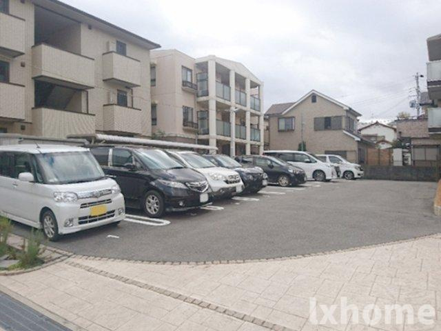 ワンモアオッツの駐車場|駐車場があります