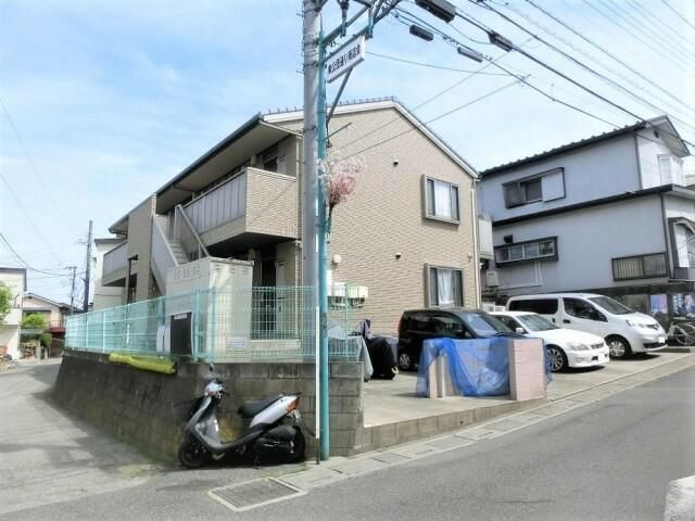 フラッツァらくだ坂の外観