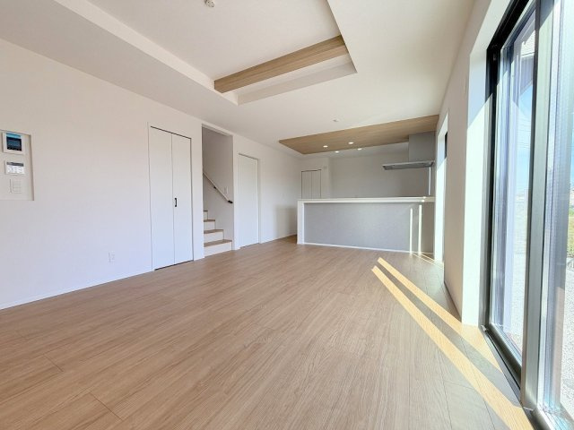 三郷市彦糸1丁目　新築戸建　全2棟　2号棟の玄関|同施工会社の参考写真になります。