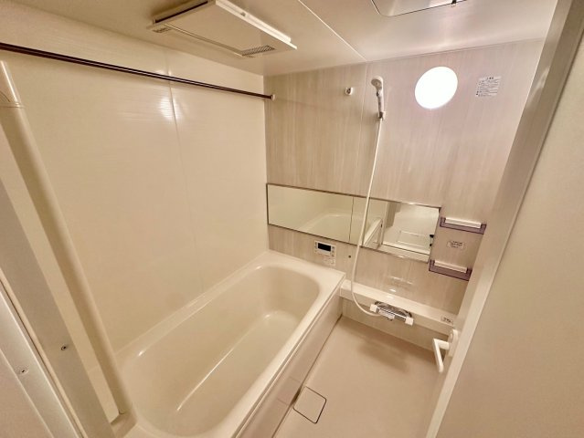 ロワイヤル綿町の浴室