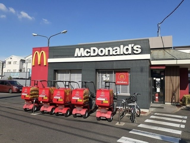 【周辺】 | アウローラ八尾 | マクドナルド　２５号八尾店まで670m