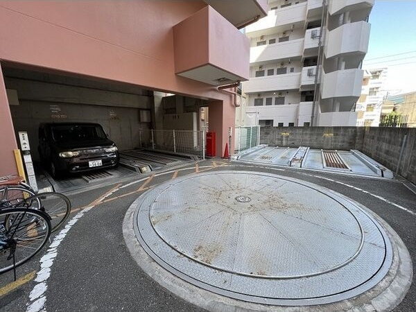 インヘリッツ田原の駐車場