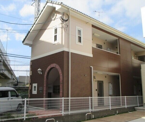 リブレア朝倉街道駅前のエントランス