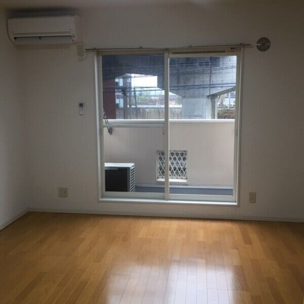 リブレア朝倉街道駅前の居間・リビング
