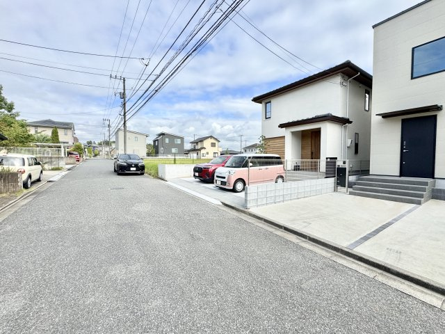 千葉市緑区おゆみ野南4丁目の前面道路含む現地写真