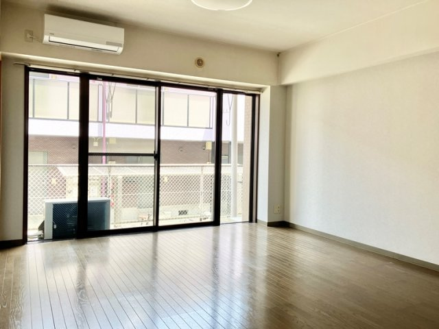 厚木・コアラマンションの内装