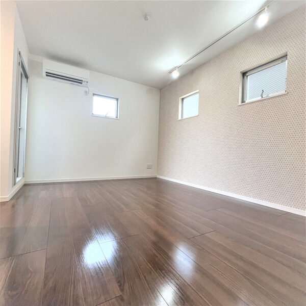 Cherim 瑞穂公園　名古屋市賃貸　仲介手数料無料の居間・リビング