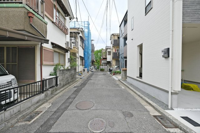 ハートフルタウン尼崎崇徳院3丁目新築一戸建て│3SLDK+駐車1台可の外観|各部屋収納、玄関収納、パントリー等収納が豊富な物件です。