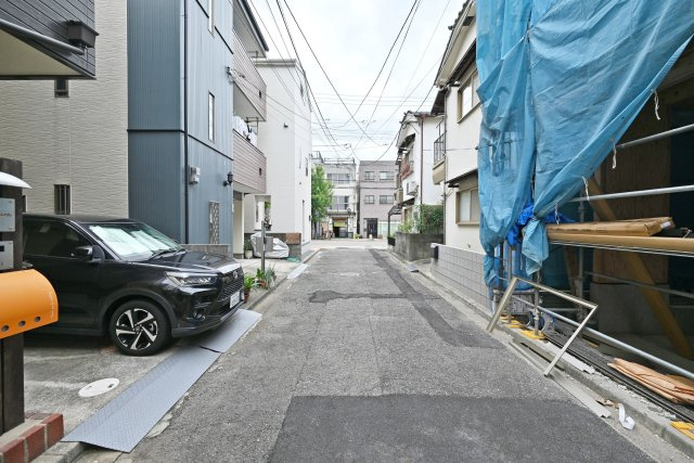 ハートフルタウン尼崎崇徳院3丁目新築一戸建て│3SLDK+駐車1台可の外観|小中学校やスーパー等の生活施設まで徒歩圏内の生活便利な立地です。
