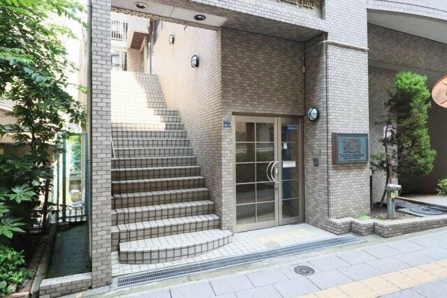 ライオンズマンション板橋区役所前第６のエントランス