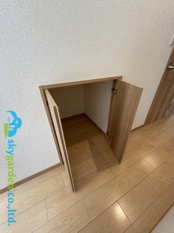 藤沢市大鋸　新築戸建　全３棟A号棟の収納|有ると便利な階段下収納