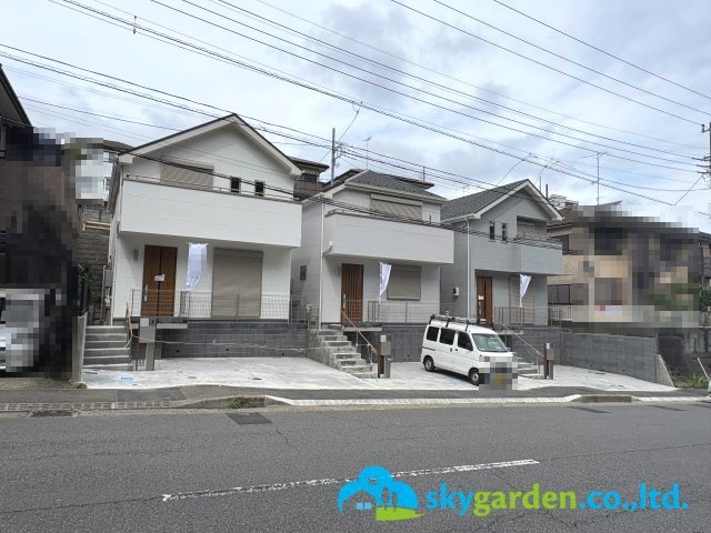 藤沢市大鋸　新築戸建　全３棟A号棟の前面道路含む現地写真