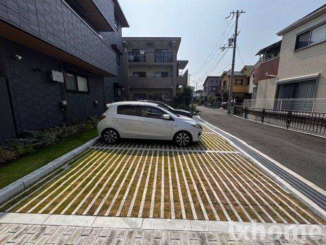 サンテリア水尾の駐車場