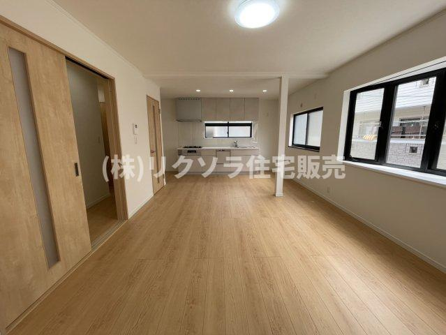 上野口町　中古一戸建てのダイニング|LDK15.0帖
■物件内覧・資金計画相談・住宅ローン相談、リフォーム相談、お問合せ受付中■
※当日・翌日のご内覧、ご相談はお電話でのお問合せがスムーズです！