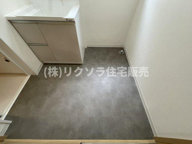 上野口町　中古一戸建ての脱衣所|■物件内覧・資金計画相談・住宅ローン相談、リフォーム相談、お問合せ受付中■
※当日・翌日のご内覧、ご相談はお電話でのお問合せがスムーズです！