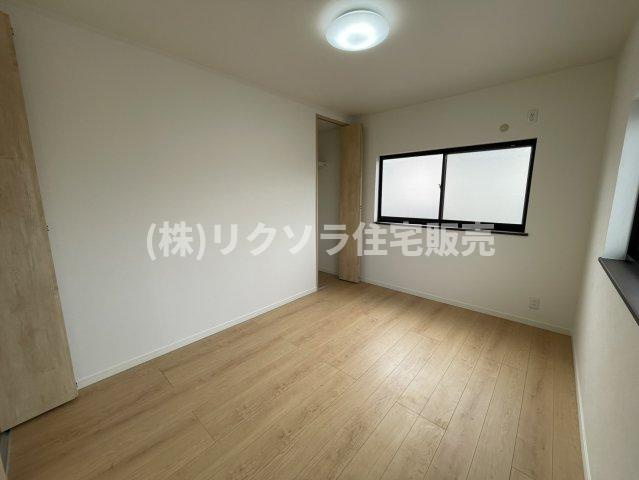 上野口町　中古一戸建ての内装|洋室6.0帖
■物件内覧・資金計画相談・住宅ローン相談、リフォーム相談、お問合せ受付中■
※当日・翌日のご内覧、ご相談はお電話でのお問合せがスムーズです！