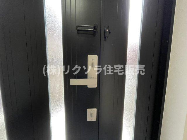 上野口町　中古一戸建ての防犯設備|ツーシリンダー錠
■物件内覧・資金計画相談・住宅ローン相談、リフォーム相談、お問合せ受付中■
※当日・翌日のご内覧、ご相談はお電話でのお問合せがスムーズです！