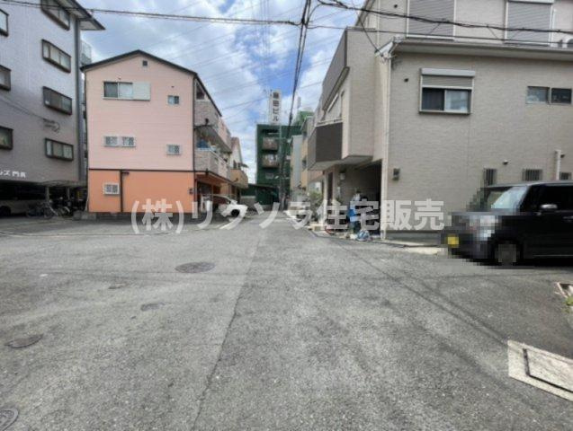 上野口町　中古一戸建ての前面道路含む現地写真|■物件内覧・資金計画相談・住宅ローン相談、リフォーム相談、お問合せ受付中■
※当日・翌日のご内覧、ご相談はお電話でのお問合せがスムーズです！