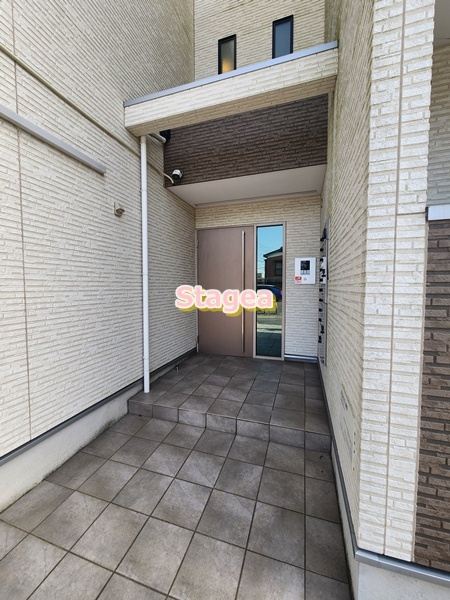 REGALEST蓮田のエントランス