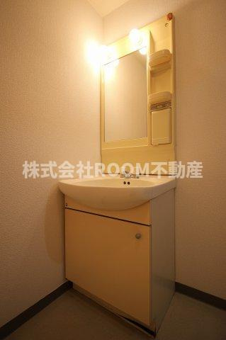 パークサイド早水壱番館の独立洗面台|独立洗面台あり、毎朝おしゃれに忙しい女性の方におすすめです
