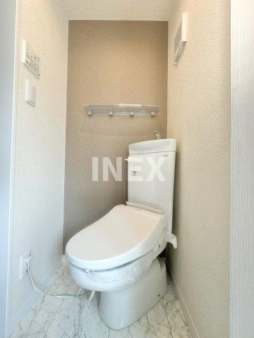 横浜市戸塚区矢部町のアパートのトイレ