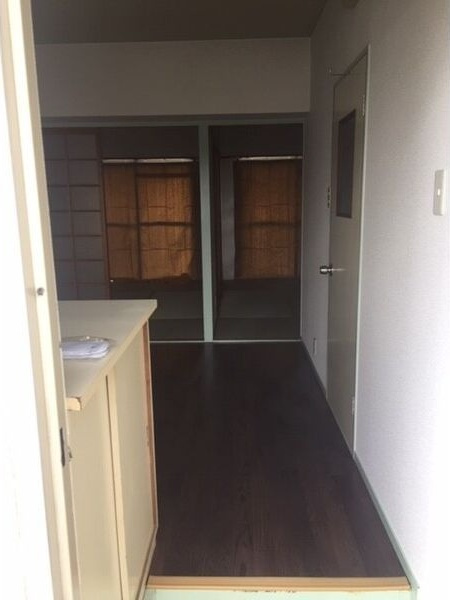 プレアール今光の玄関