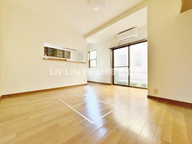 東村山市富士見町２丁目戸建の居間・リビング