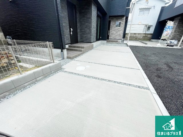宝塚市高司　第1期　新築一戸建ての駐車場|駐車スペース！散水栓があるので、こまめに愛車を洗えます！