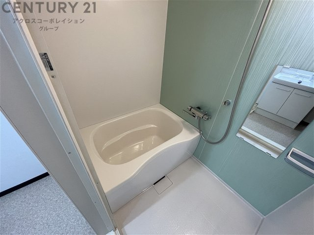 シンプルで清潔感のある浴室です！